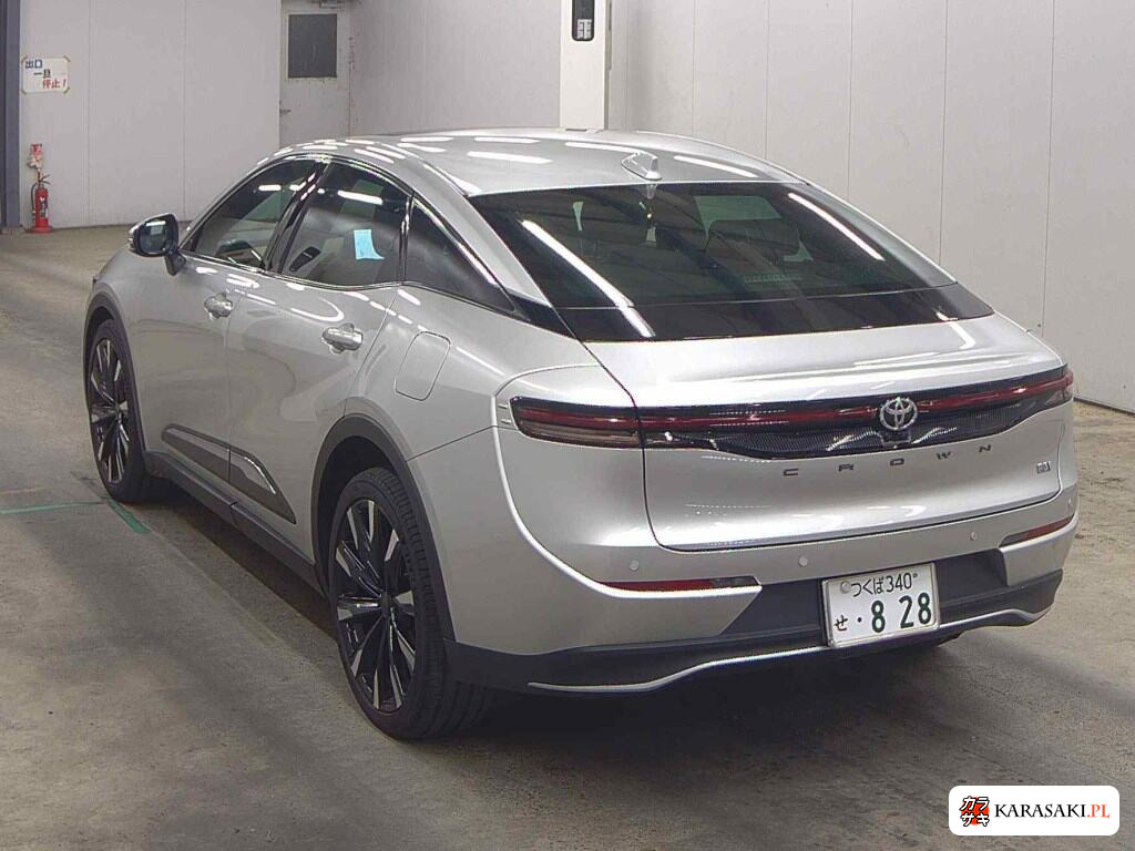 Toyota Crown Crossover 2025 z aukcji japońskiej
