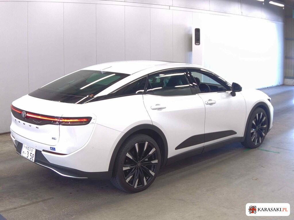 Toyota Crown Crossover 2022 z aukcji japońskiej