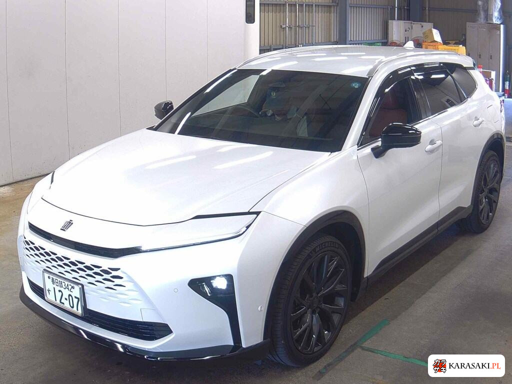 Toyota Crown Estate 2025 z aukcji japońskiej