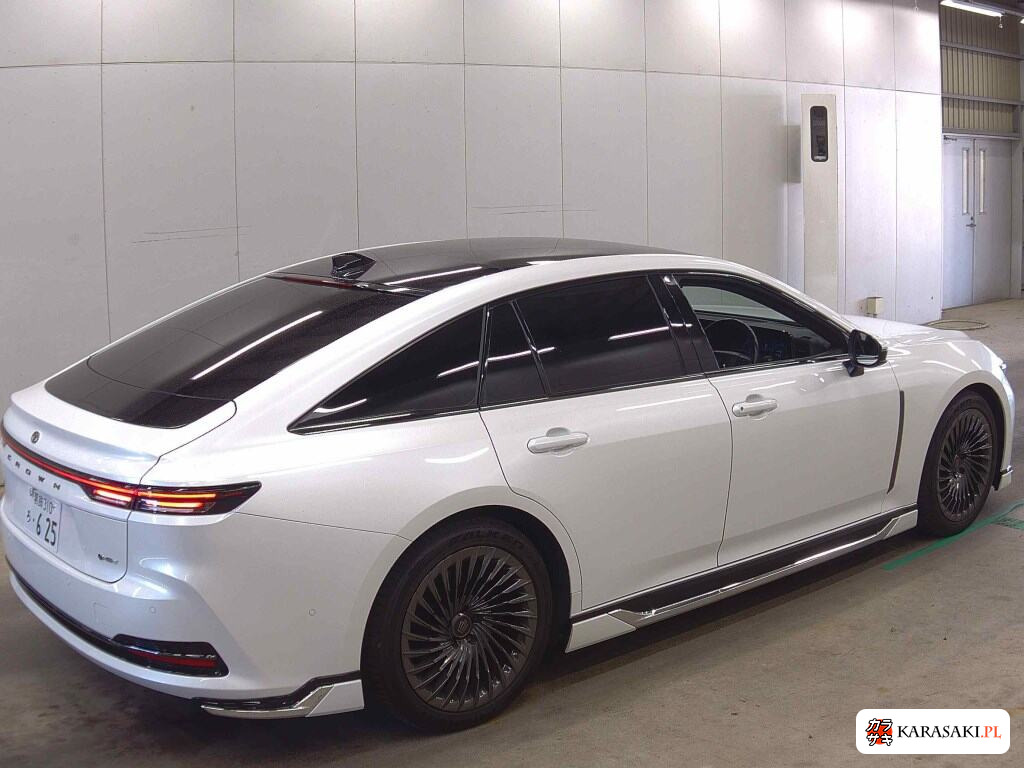 Toyota Crown 2024 z aukcji japońskiej