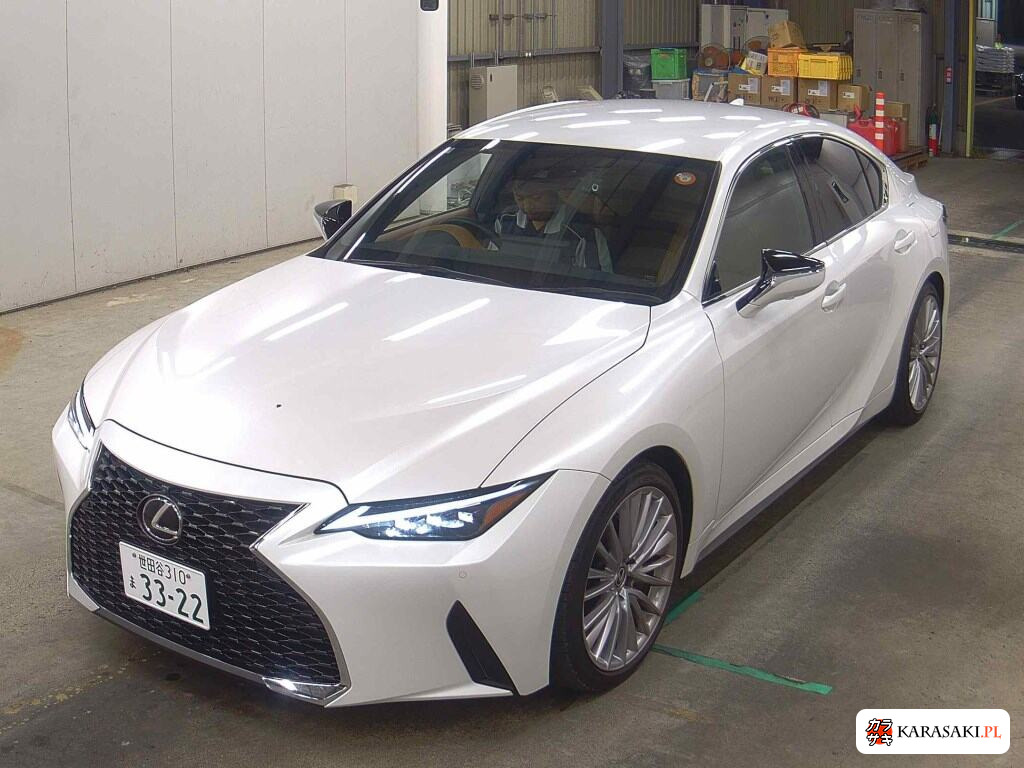 Lexus Is 2025 z aukcji japońskiej