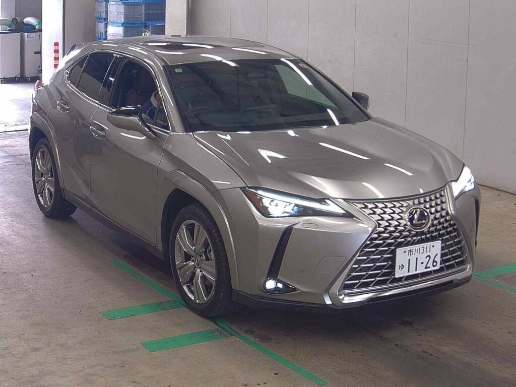 Lexus Ux 2025 z aukcji japońskiej