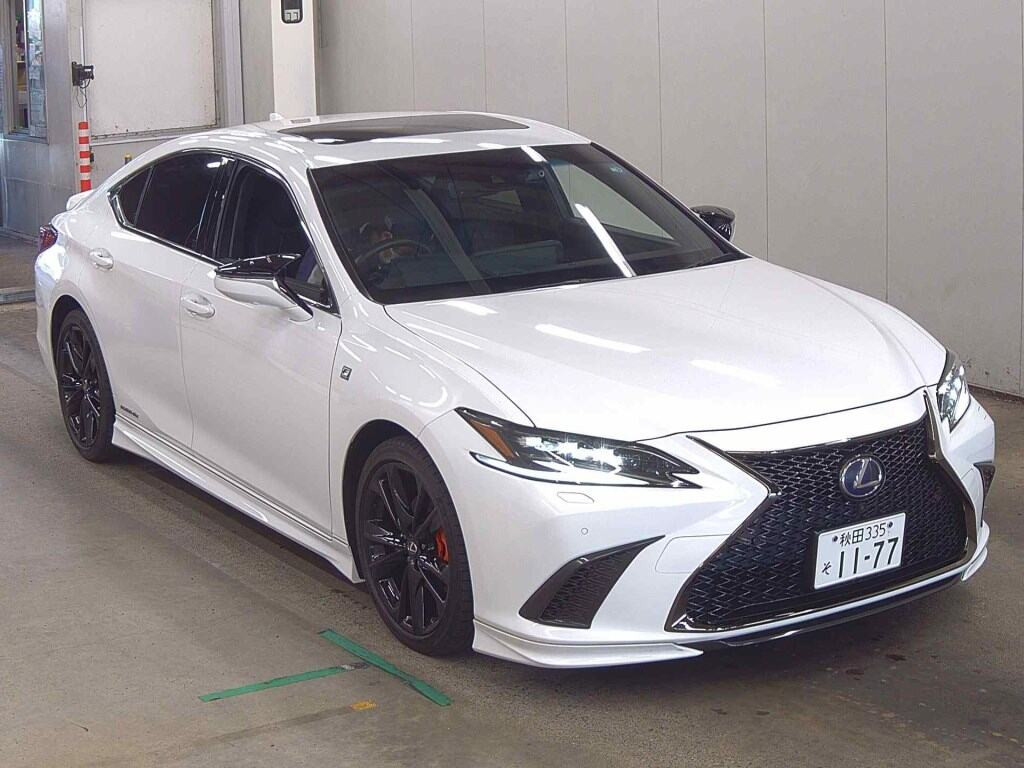 Lexus Es 2021 from a Japanese auction