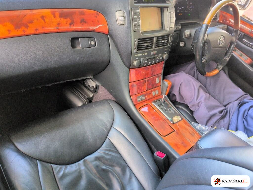 Toyota Celsior 2004 z aukcji japońskiej
