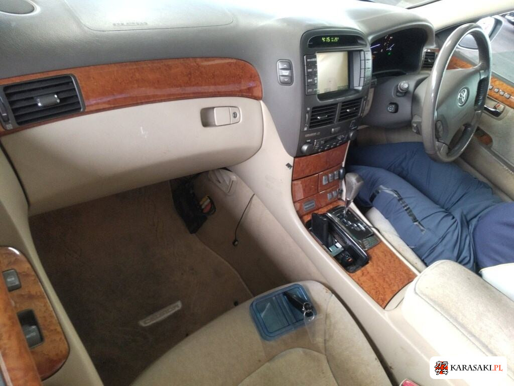 Toyota Celsior 2005 z aukcji japońskiej