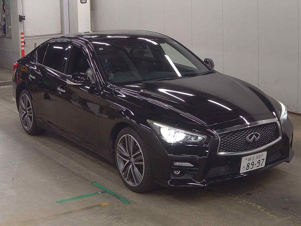Nissan Skyline 2017 z aukcji japońskiej