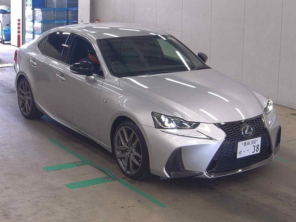 Lexus Is 2016 z aukcji japońskiej