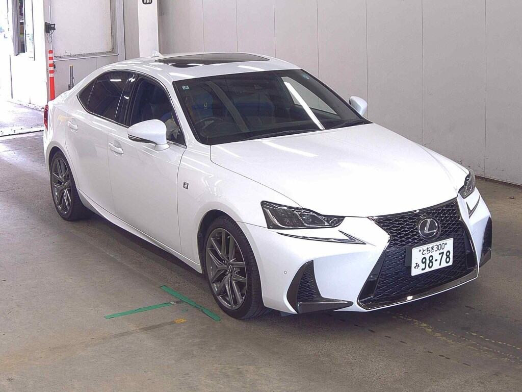 Lexus Is 2017 z aukcji japońskiej