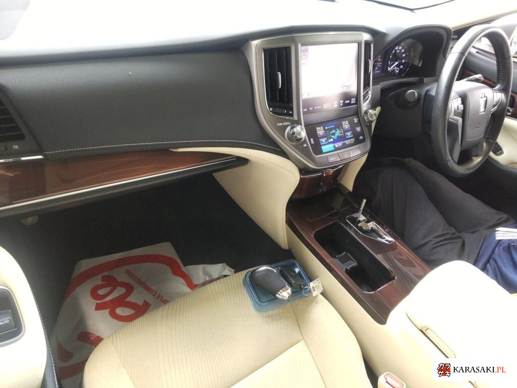 2013 Toyota Crown 4D 4WD Royal Saloon I-Four 5