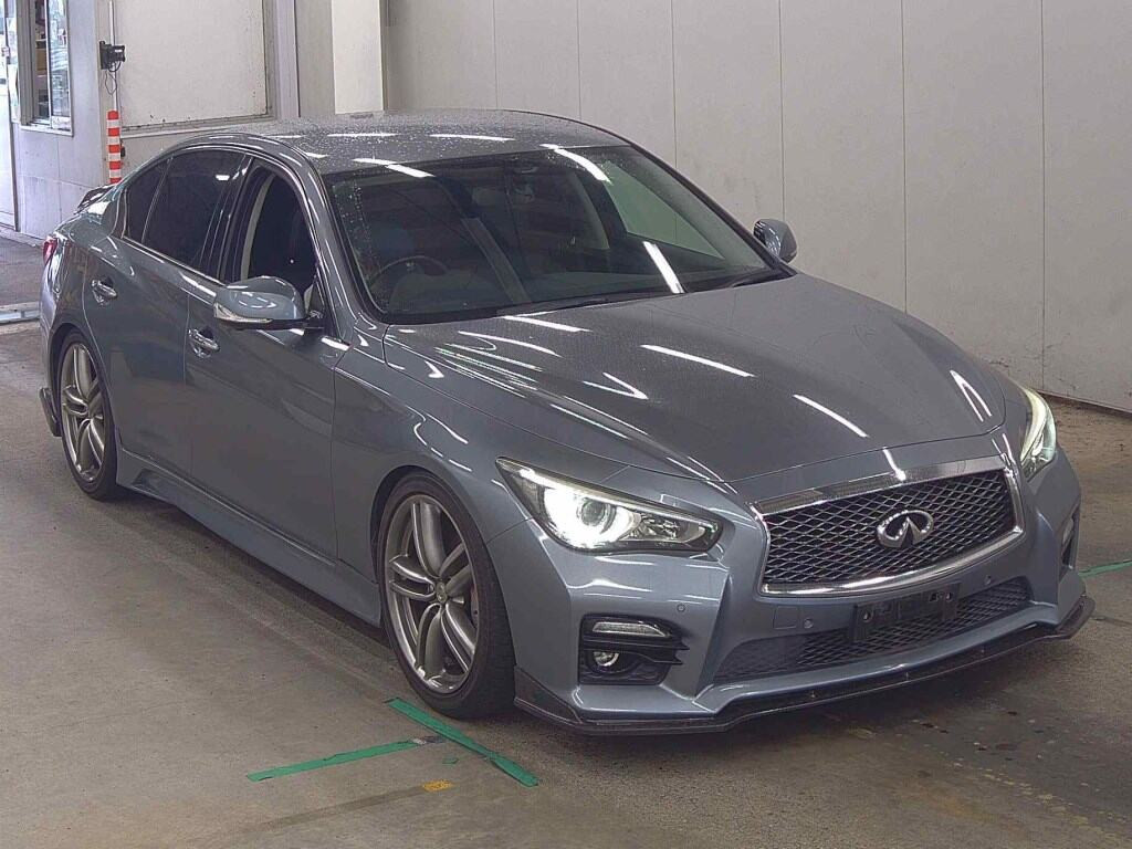 Nissan Skyline 2014 z aukcji japońskiej