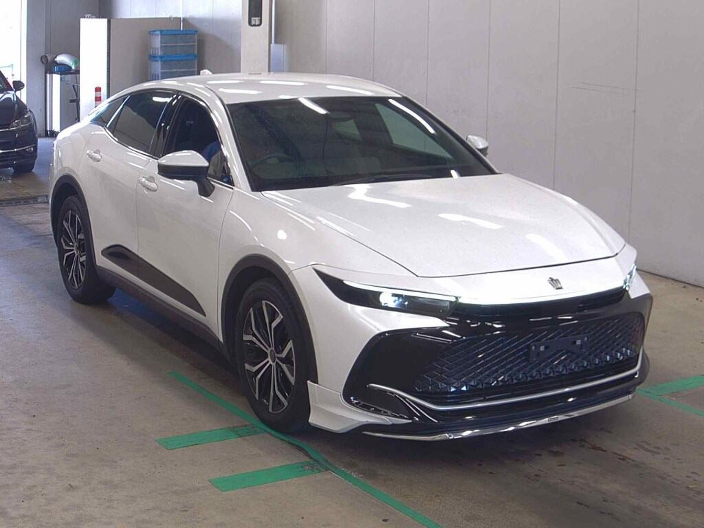 Toyota Crown Crossover 2024 z aukcji japońskiej