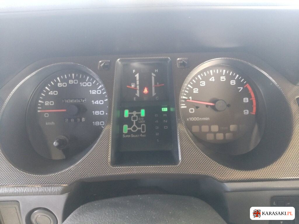 Mitsubishi Pajero 1998 z aukcji japońskiej