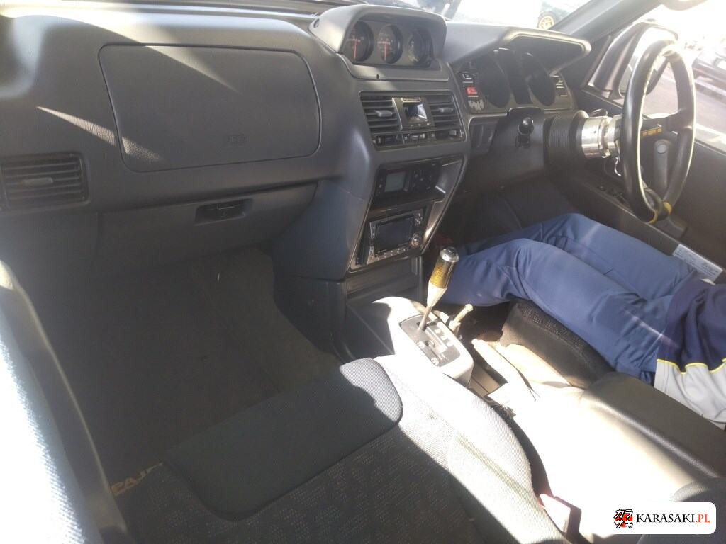 Mitsubishi Pajero 1998 z aukcji japońskiej