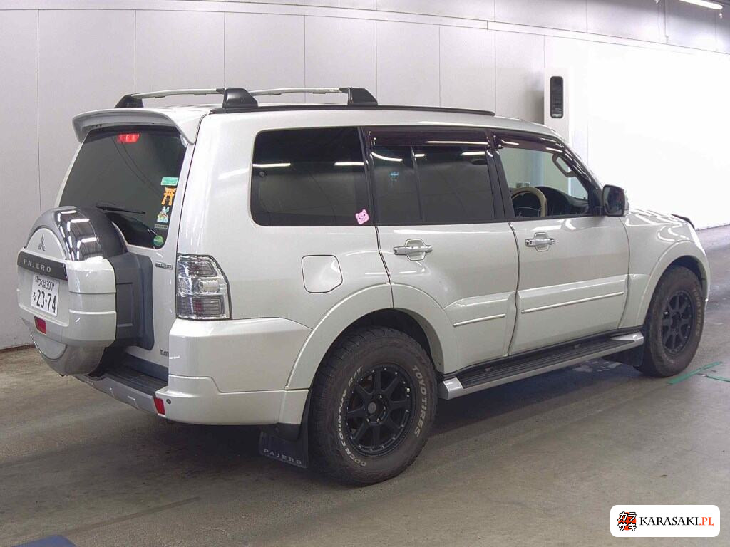 2013 Mitsubishi Pajero 5D 4WD 4