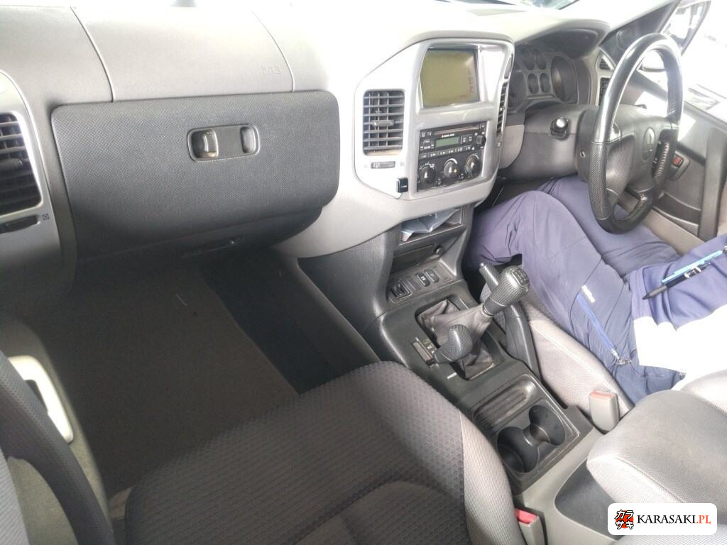 Mitsubishi Pajero 2004 z aukcji japońskiej