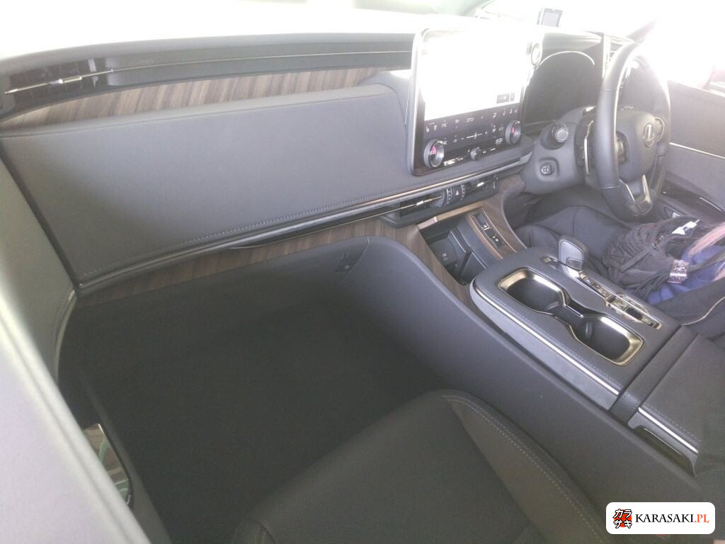 2024 Lexus LM 4WD LM500H Executive 5
