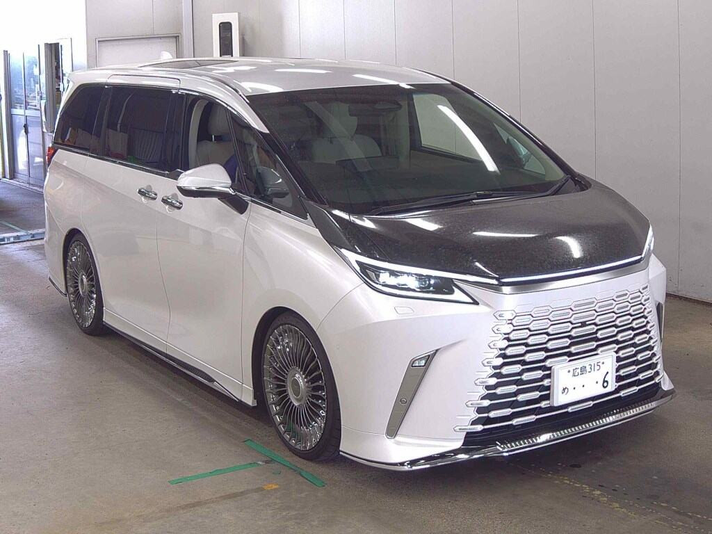 Lexus LM 2024 z aukcji japońskiej