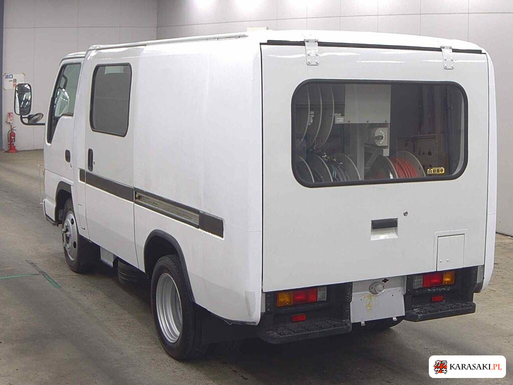 Nissan AKR81EAV 2004 z aukcji japońskiej