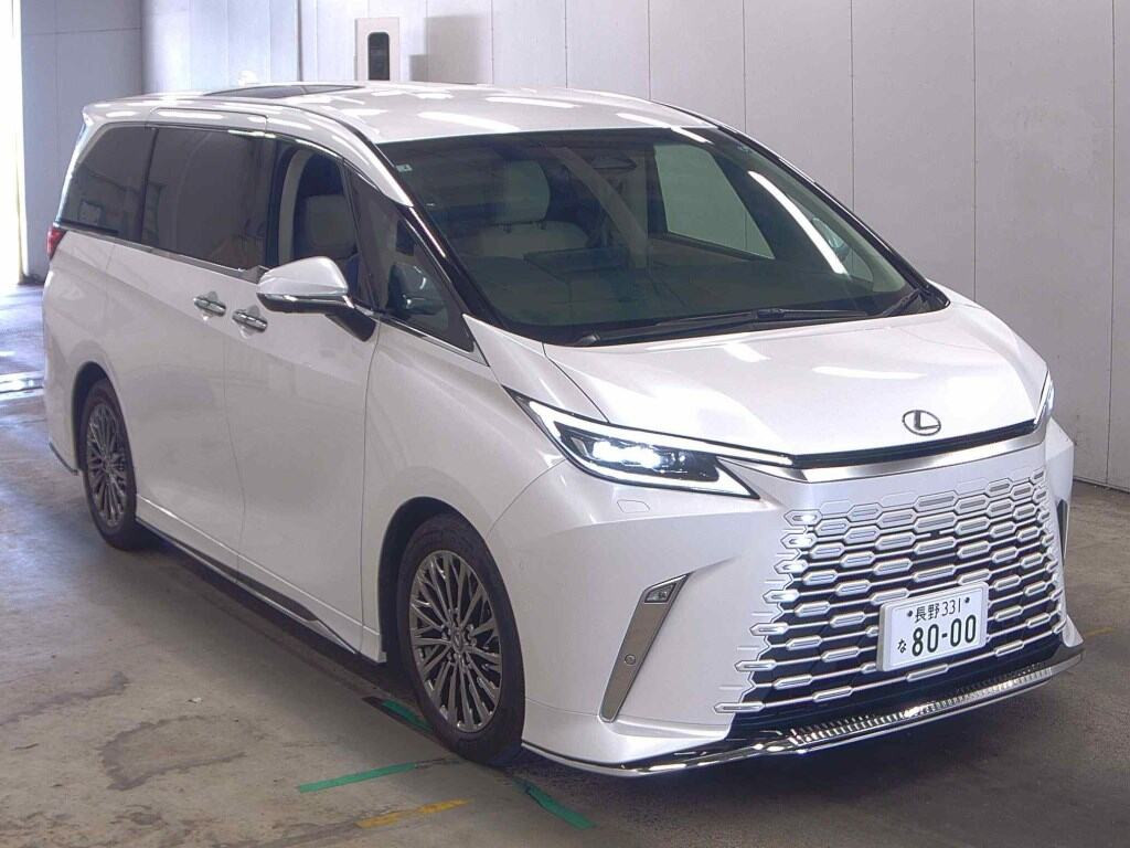 Lexus LM 2025 z aukcji japońskiej