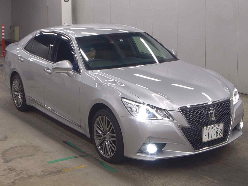 Toyota Crown 2013 z aukcji japońskiej