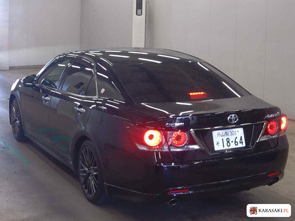 Toyota Crown 2016 z aukcji japońskiej