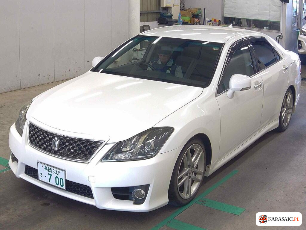 2010 Toyota Crown 4D Athlete 3