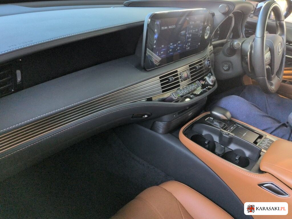 2020 Lexus LS 4WD LS500H Executive 5