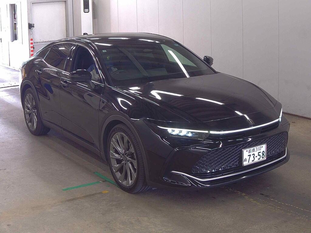 Toyota Crown Crossover 2023 z aukcji japońskiej