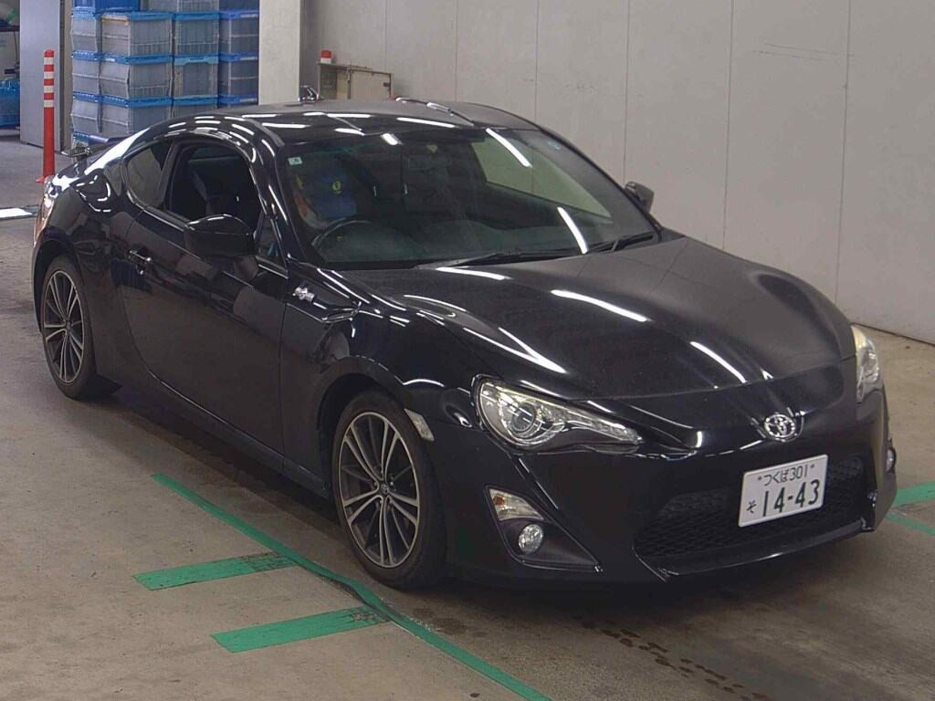 Toyota 86 2015 z aukcji japońskiej