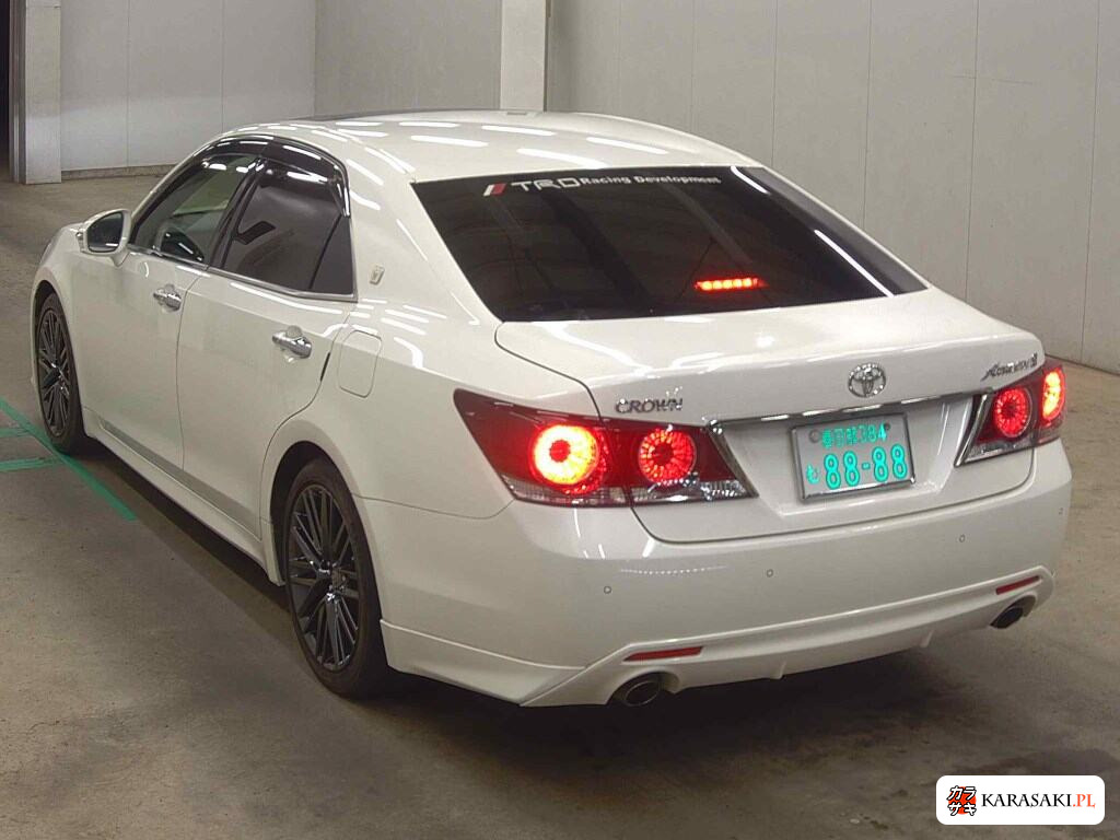 2016 Toyota Crown 4D Athlete S-T 2