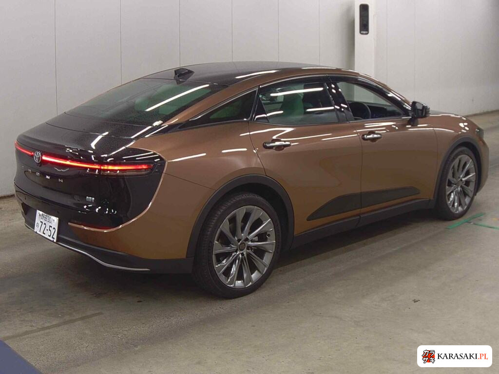 Toyota Crown Crossover 2022 z aukcji japońskiej