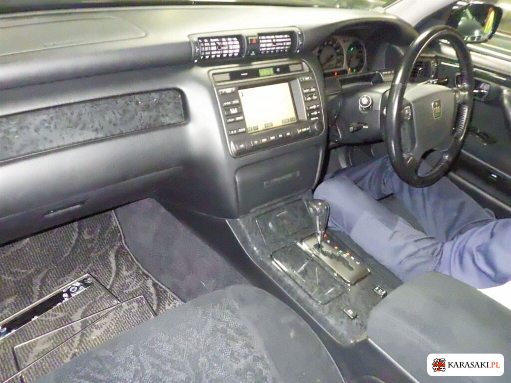 Toyota Crown 2001 z aukcji japońskiej