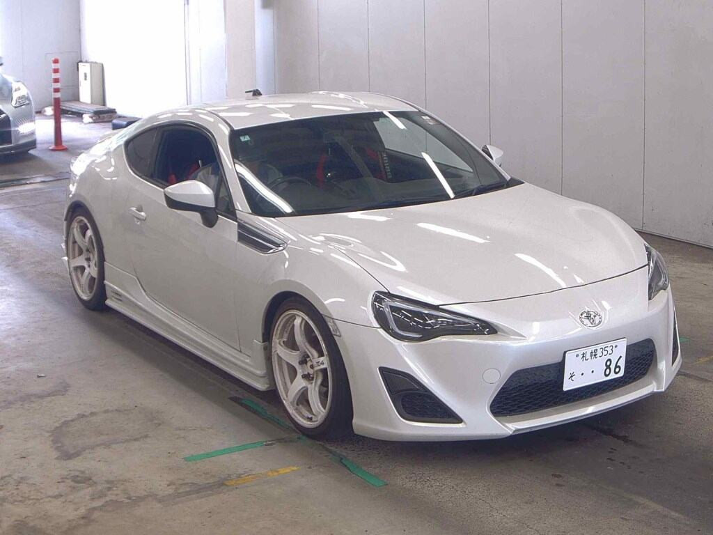 Toyota 86 2012 z aukcji japońskiej