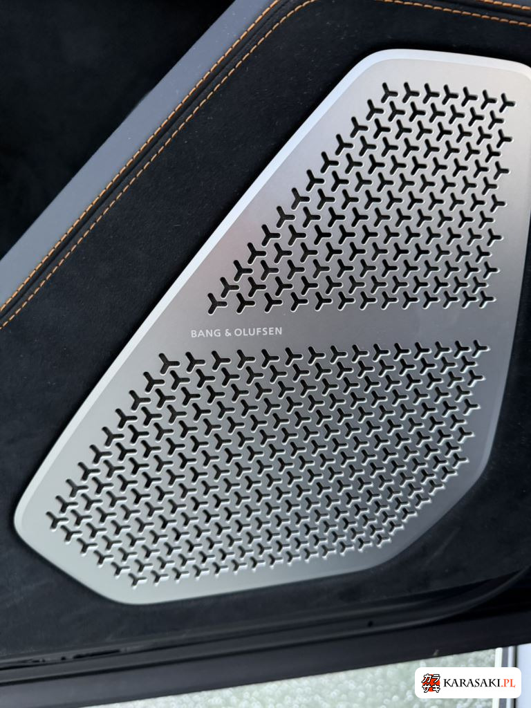 Lamborghini Urus 2023 z aukcji japońskiej