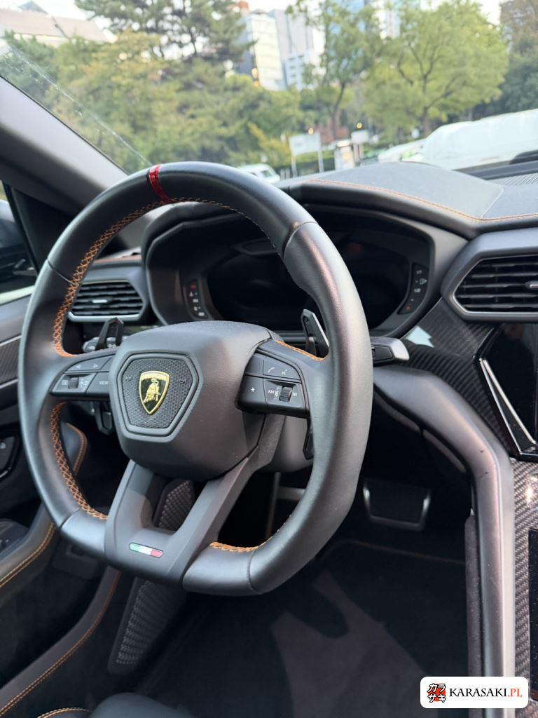 Lamborghini Urus 2023 z aukcji japońskiej