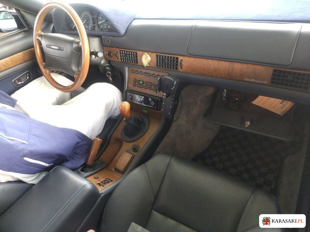 Maserati Quattroporte 2000 z aukcji japońskiej