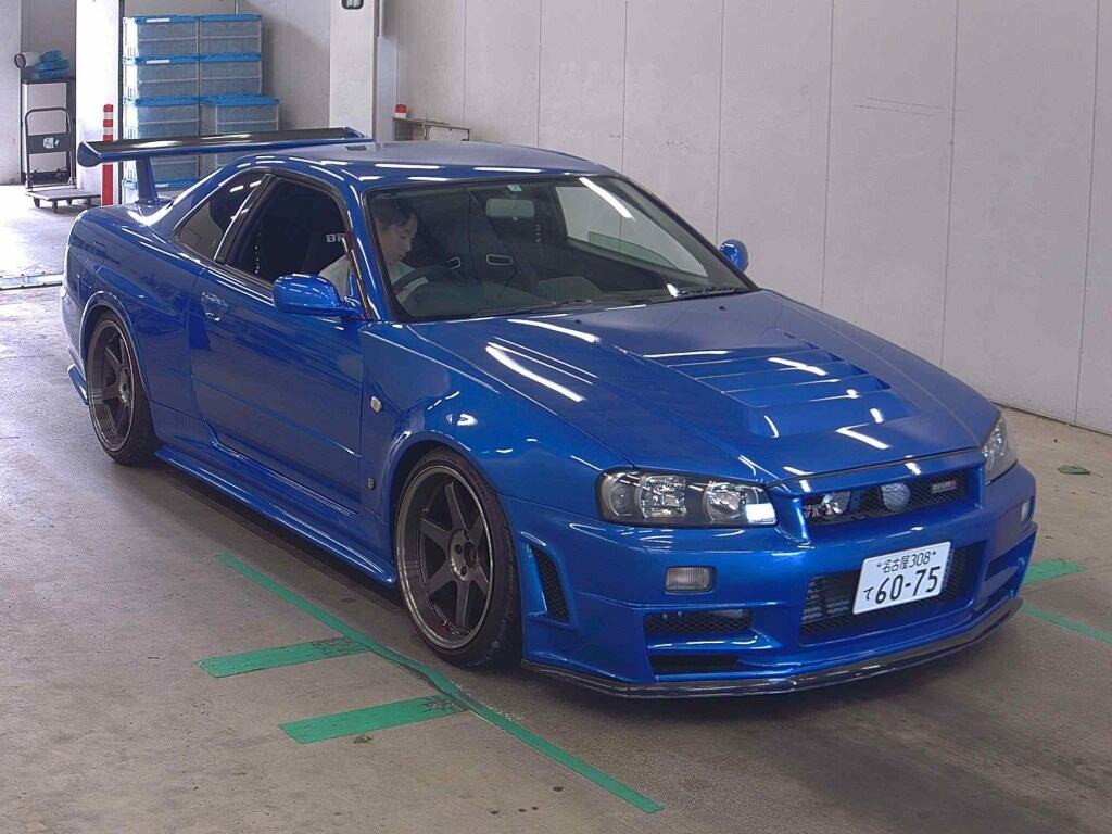 Nissan Skyline 2001 z aukcji japońskiej