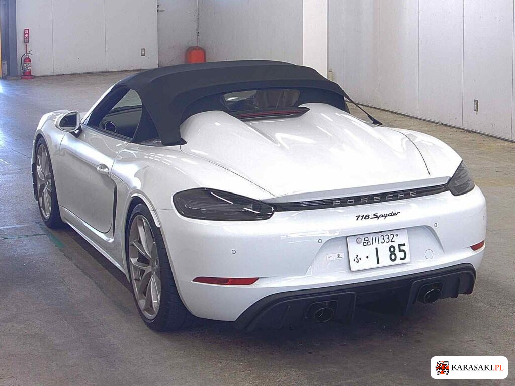 Porsche 718 Spyder 2022 z aukcji japońskiej