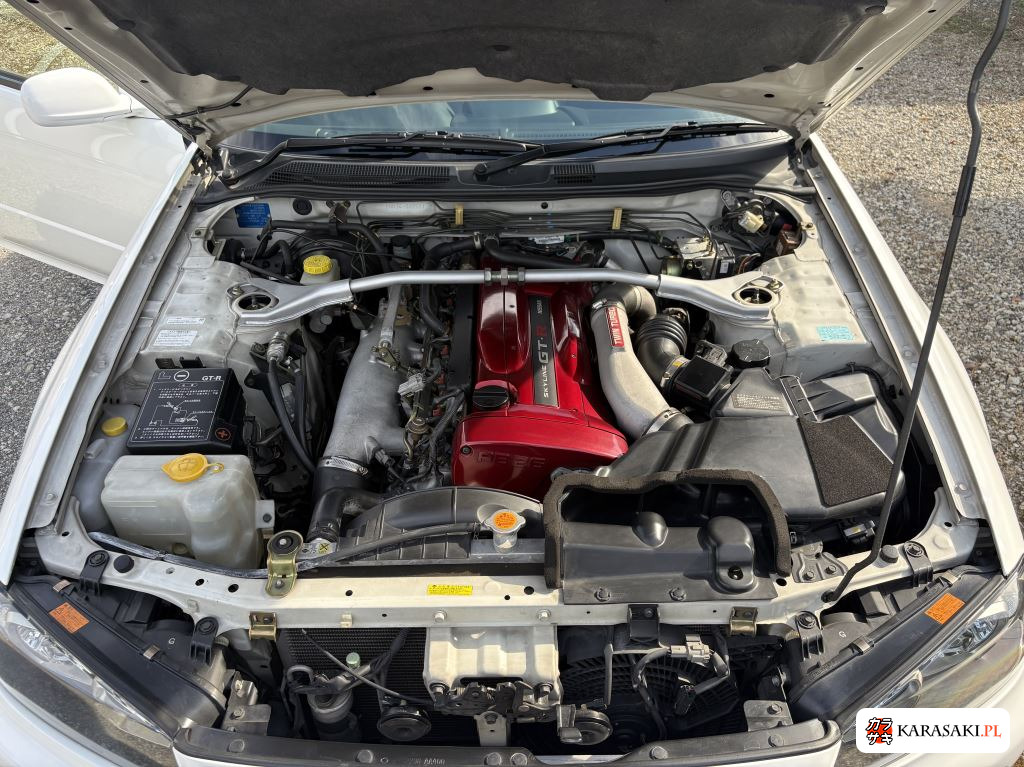 Nissan Skyline 1999 z aukcji japońskiej