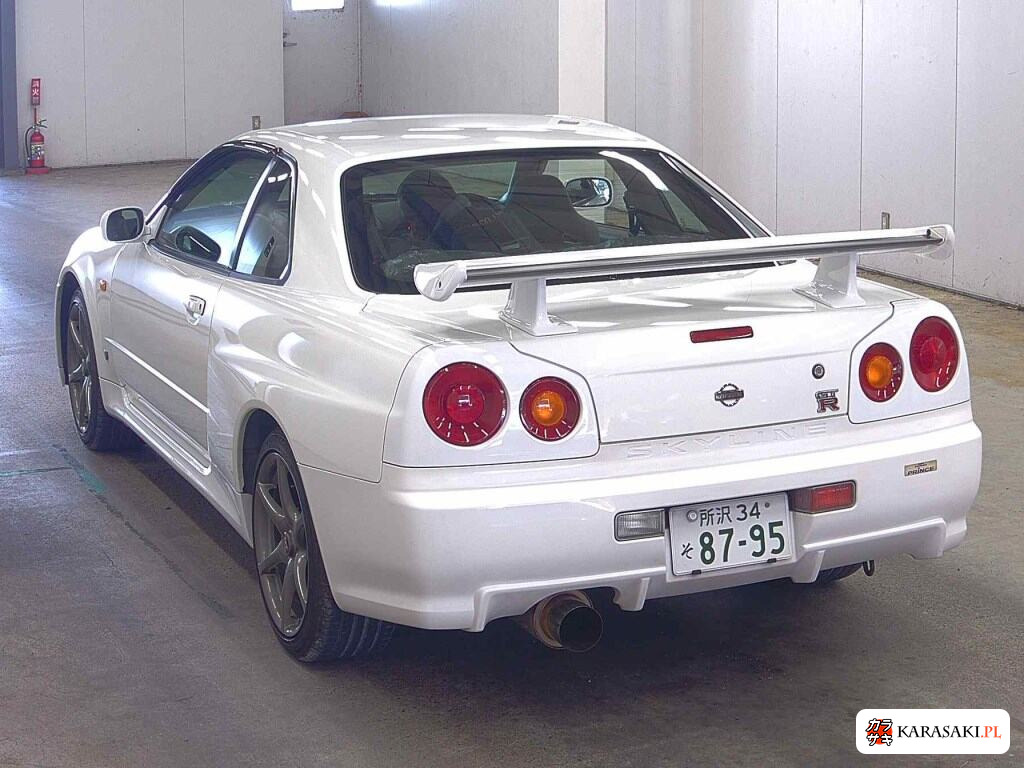 Nissan Skyline 1999 z aukcji japońskiej