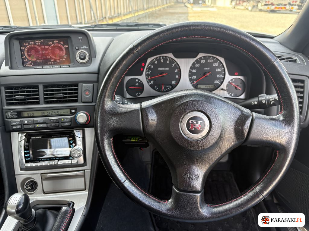 Nissan Skyline 1999 z aukcji japońskiej