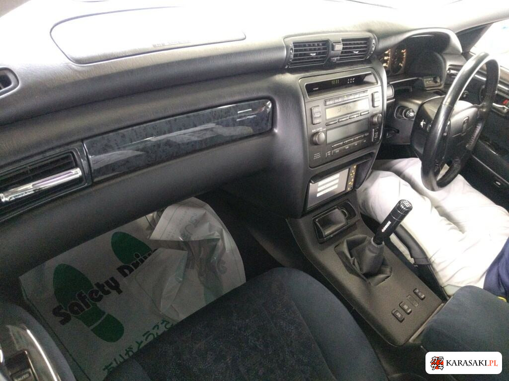 2001 Toyota Crown 4D Athlete V 5
