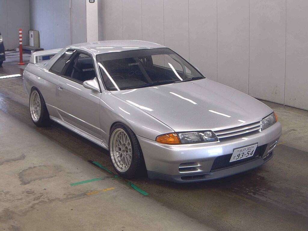 Nissan Skyline 1994 z aukcji japońskiej