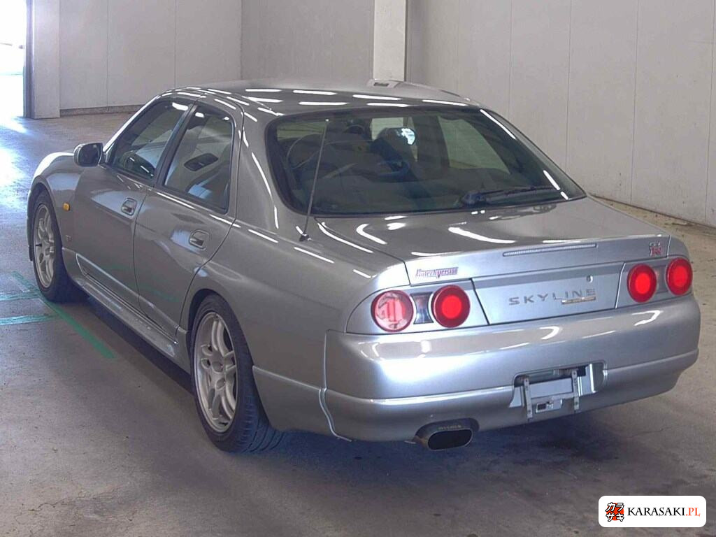 Nissan Skyline 1998 z aukcji japońskiej