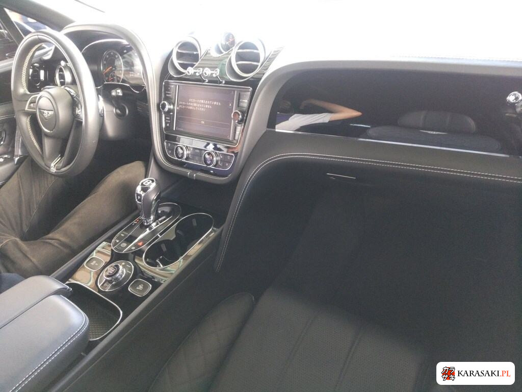 Bentley Bentayga 2016 z aukcji japońskiej