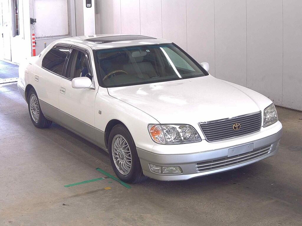 Toyota Celsior 1999 z aukcji japońskiej