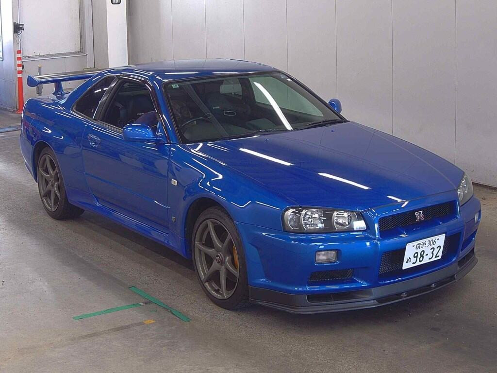 Nissan Skyline 1999 z aukcji japońskiej