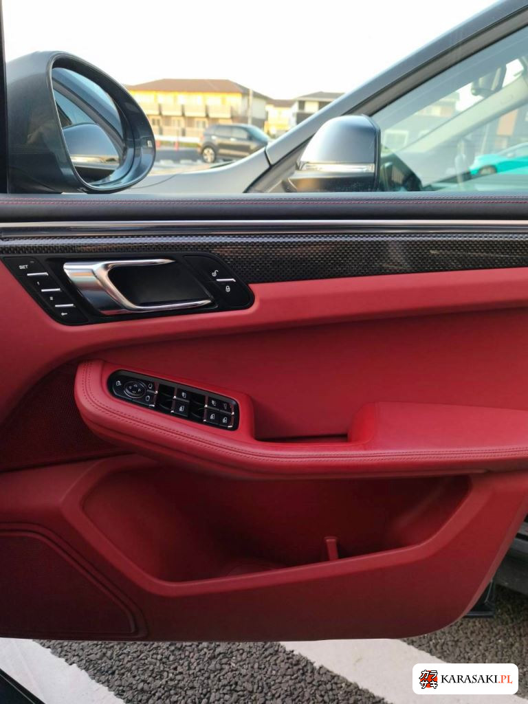 2015 Porsche Macan 4WD Turbo 10