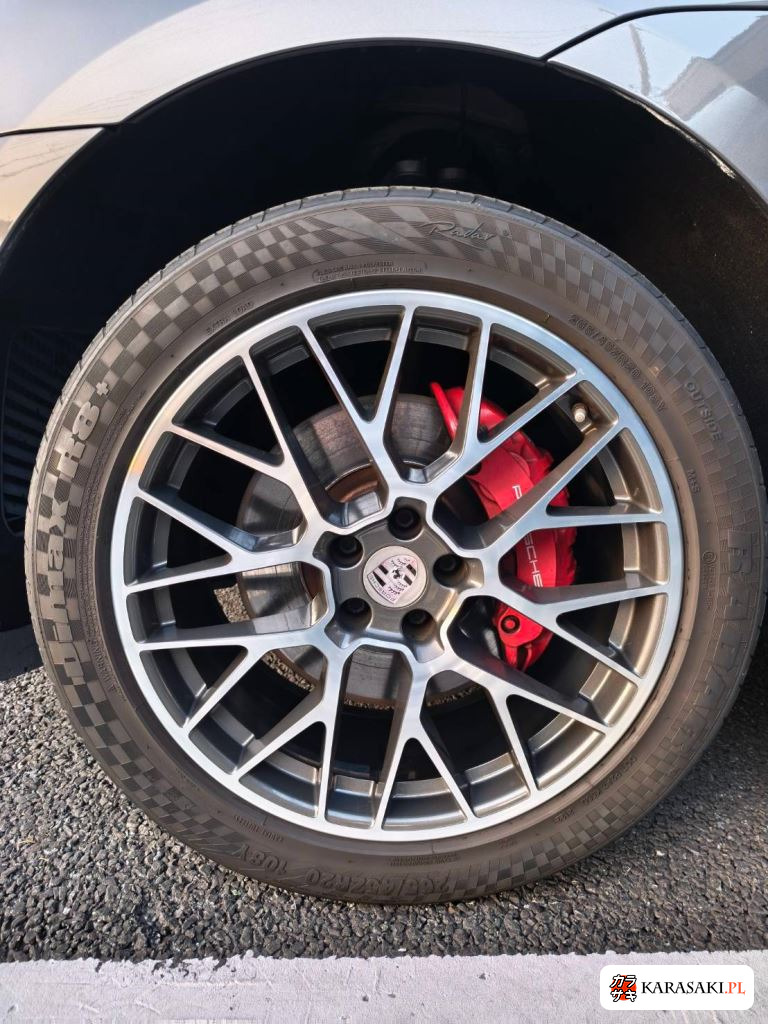 2015 Porsche Macan 4WD Turbo 9