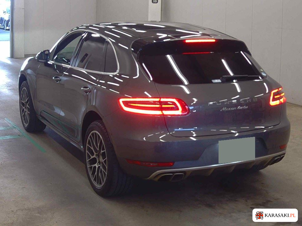 2015 Porsche Macan 4WD Turbo 2